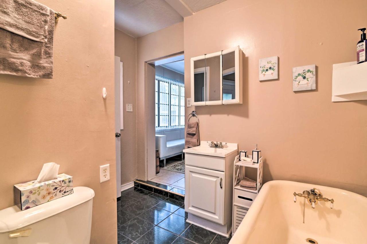 Pet-Friendly Auburndale House With Lake Views! Exterior photo